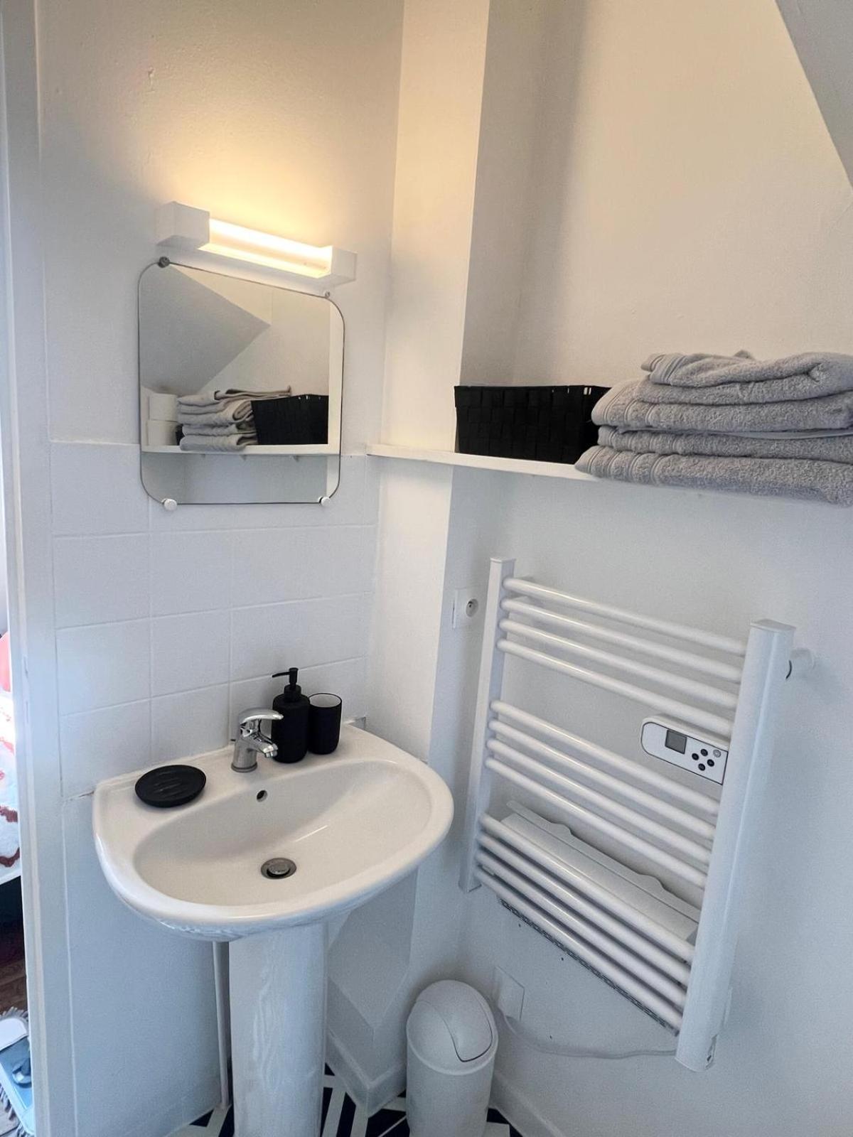 Charmant Studio A Poitiers Bagian luar foto
